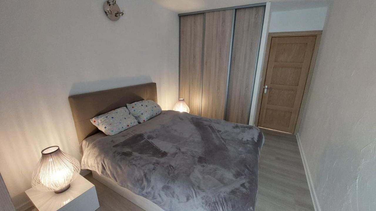 Charmant Appartement Avec Terrasse, Jardin Privatif Et Piscine A Cannes Extérieur photo