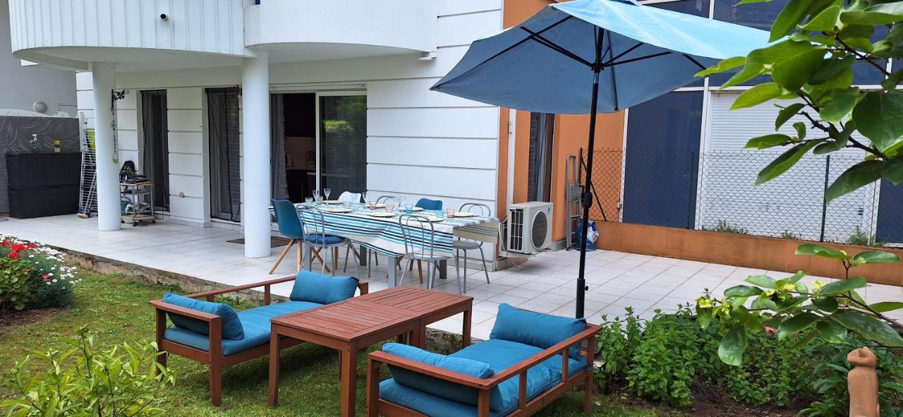 Charmant Appartement Avec Terrasse, Jardin Privatif Et Piscine A Cannes Extérieur photo